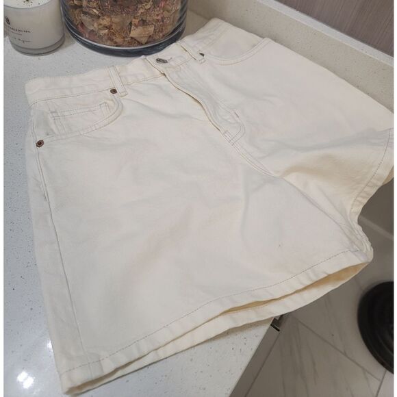 Reformation Wilder High Rise Relaxed Jean Shorts 26 - Picture 1 of 8